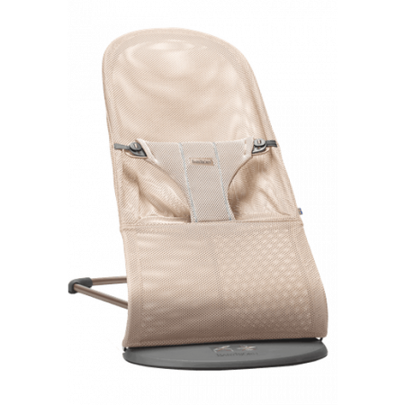hamaca bliss mesh de babybjorn en color rosa perla.
