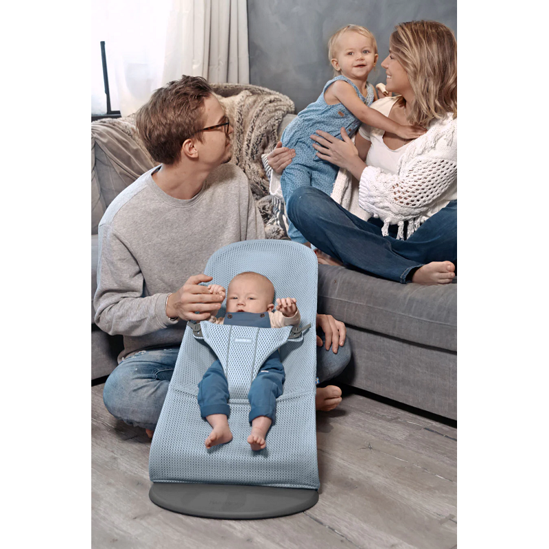 hamaca bliss mesh de babybjorn para bebés de 0 a 2 años.