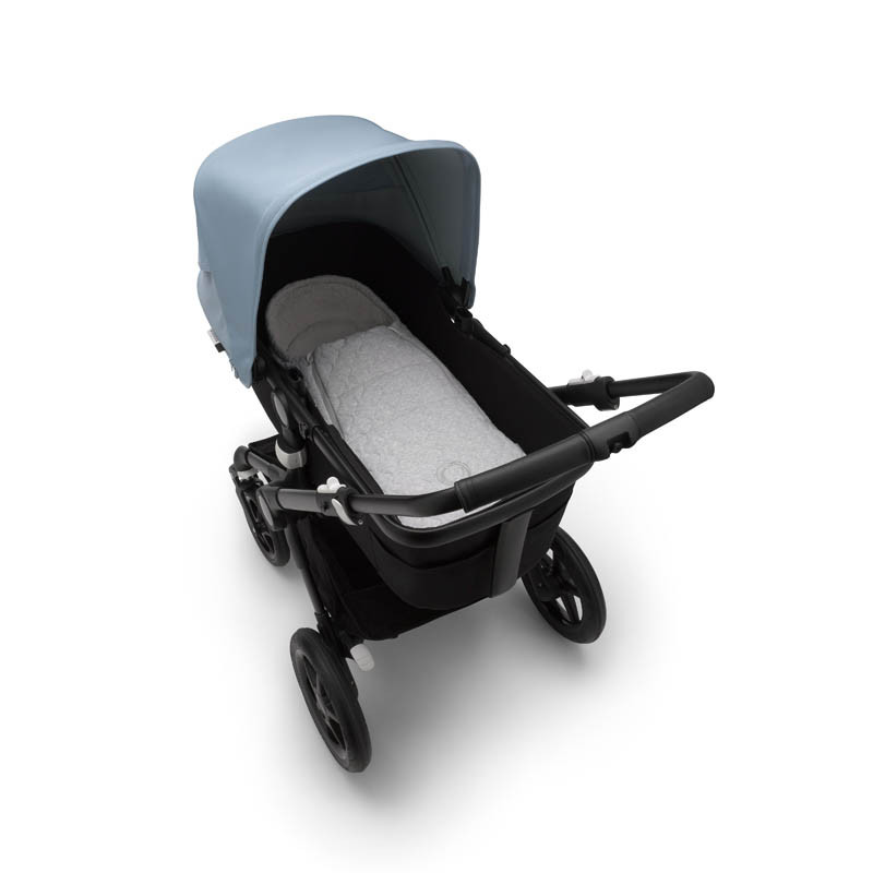 saco para silla recién nacido de Bugaboo en el color light grey melange