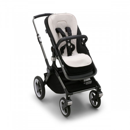 Colchoneta integral 2022 de Bugaboo, tejido súper suave con efecto Cooldry.