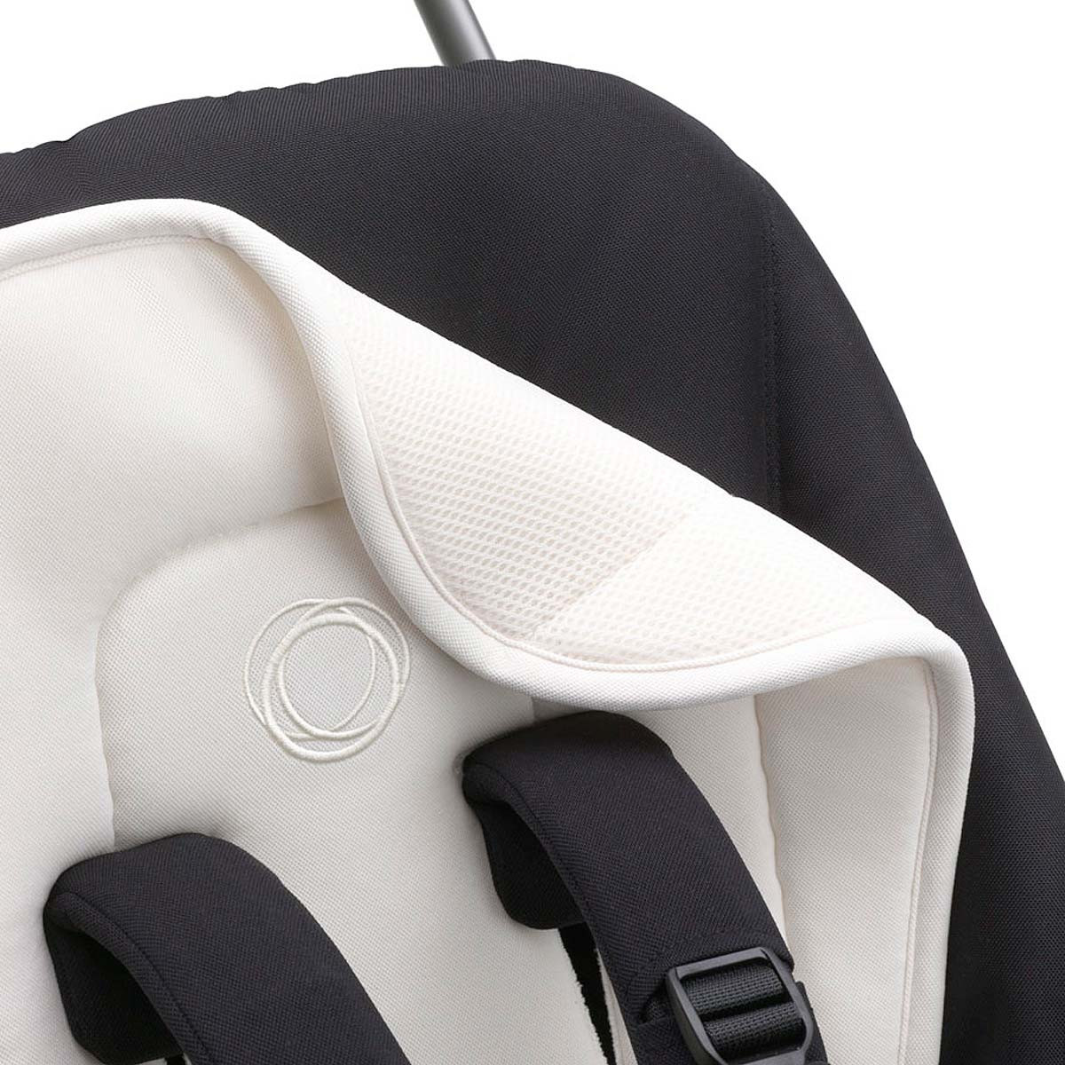 Colchoneta integral 2022 de Bugaboo, completamente reversible, logo bordado en ambas caras.