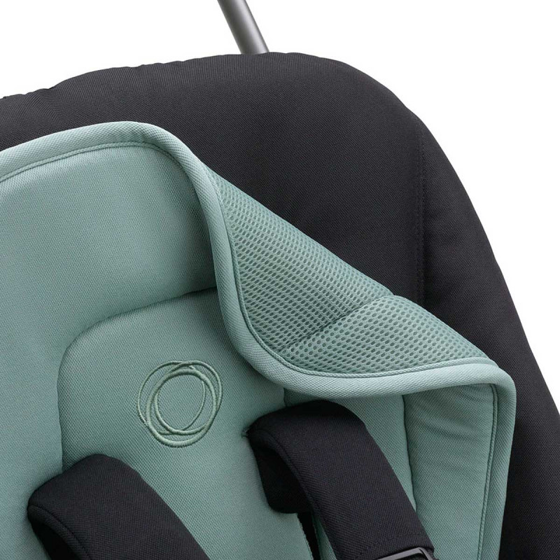 Colchoneta integral 2022 de Bugaboo, completamente reversible, logo bordado en ambas caras.