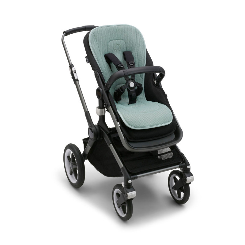 Colchoneta integral 2022 de Bugaboo, la malla 3D cuenta con propiedades antibacterianas.