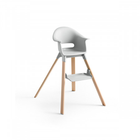 Trona Clikk de Stokke con un reposapiés ajustable en dos posiciones para una postura ergonómica y cómoda.