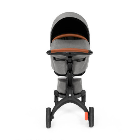 Cochecito Xplory X de Stokke en el color modern grey.