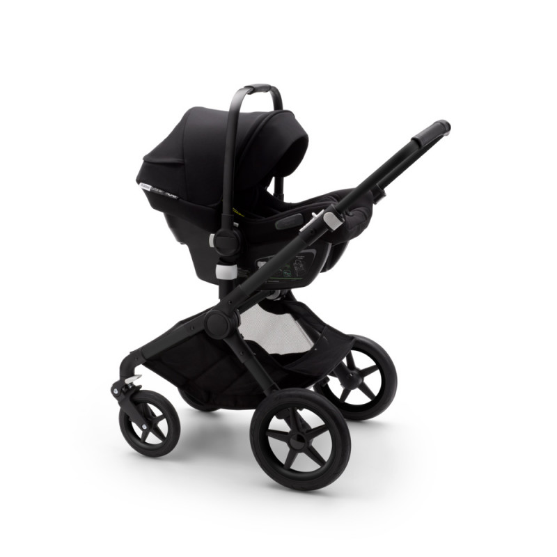 silla de coche turtle by nuna de bugaboo en el color negro se puede acoplar a tu carrito Bugaboo con adaptadores