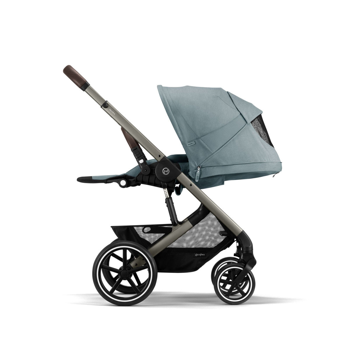 Silla de paseo Cybex Balios S Lux 2023, se puede ajustar totalmente en horizontal, ergonómica desde el nacimiento.