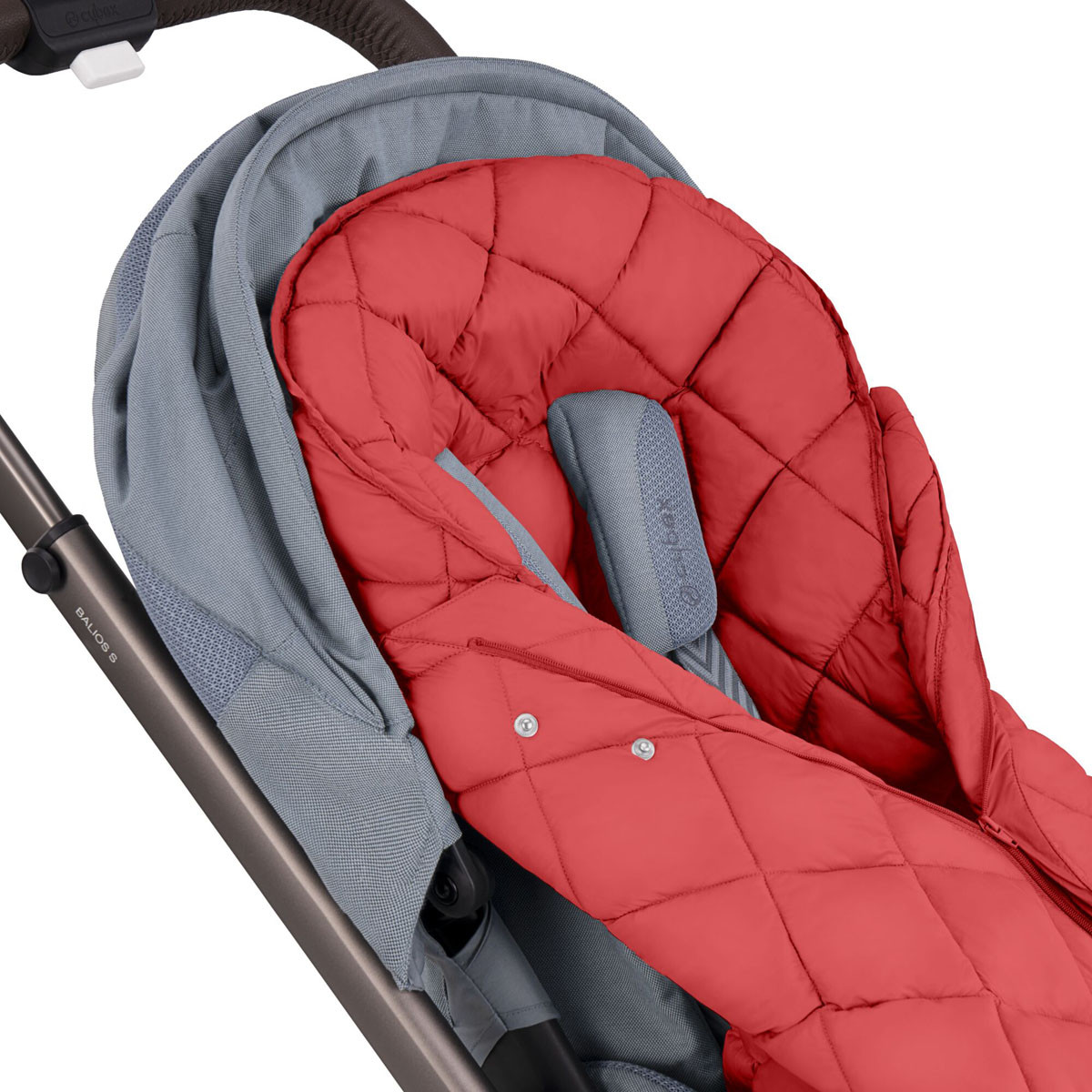 Saco de silla universal Snooga 2 de Cybex, con capota ajustable tanto para el frío como para el calor.