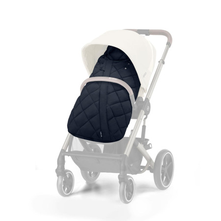 Saco de silla universal Snooga 2 de Cybex, para cualquier estación del año, se adapta perfectamente a cualquier silla de paseo.