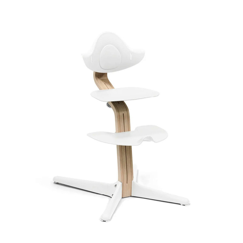 Trona evolutiva Nomi de Stokke en color blanco natural.