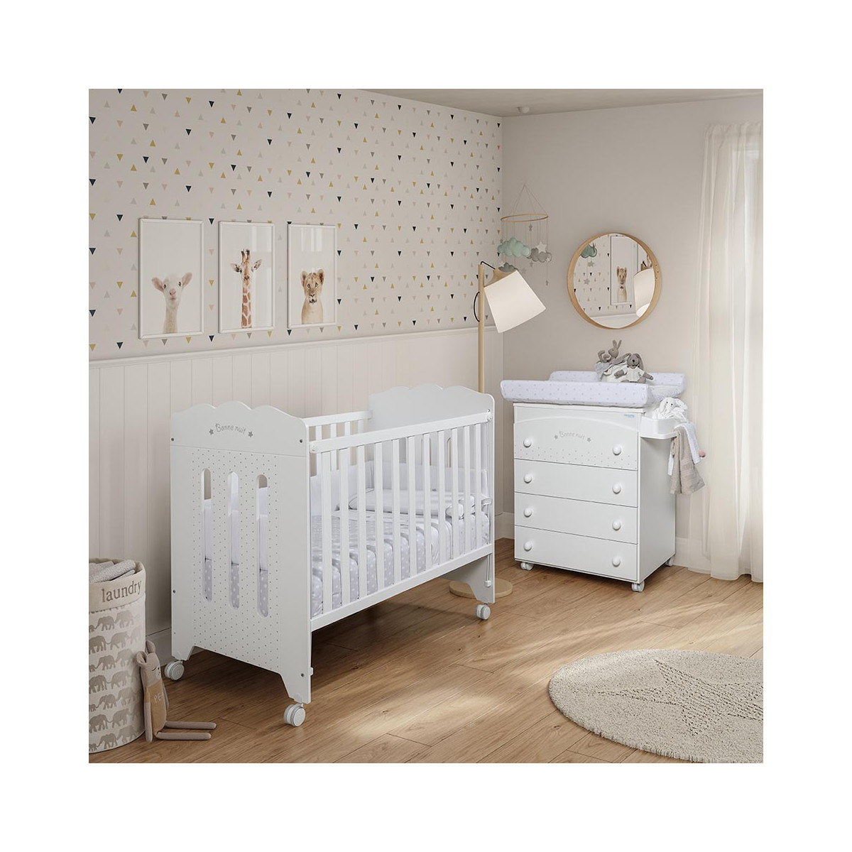 La cuna Bonne Nuit 120 x 60 de Micuna tiene formas delicadas y romántica, imagínala en la habitación de tu bebé.