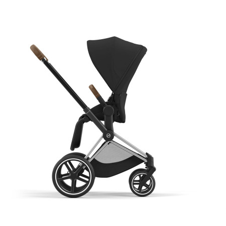 Silla de paseo Priam Platinum de Cybex, asiento orientado tanto hacia delante como hacia los padres.