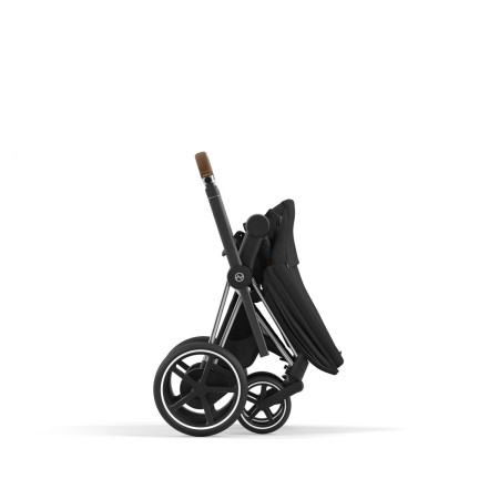 Silla paseo inteligente e-Priam Platinum de Cybex, plegado compacto con una sola mano.