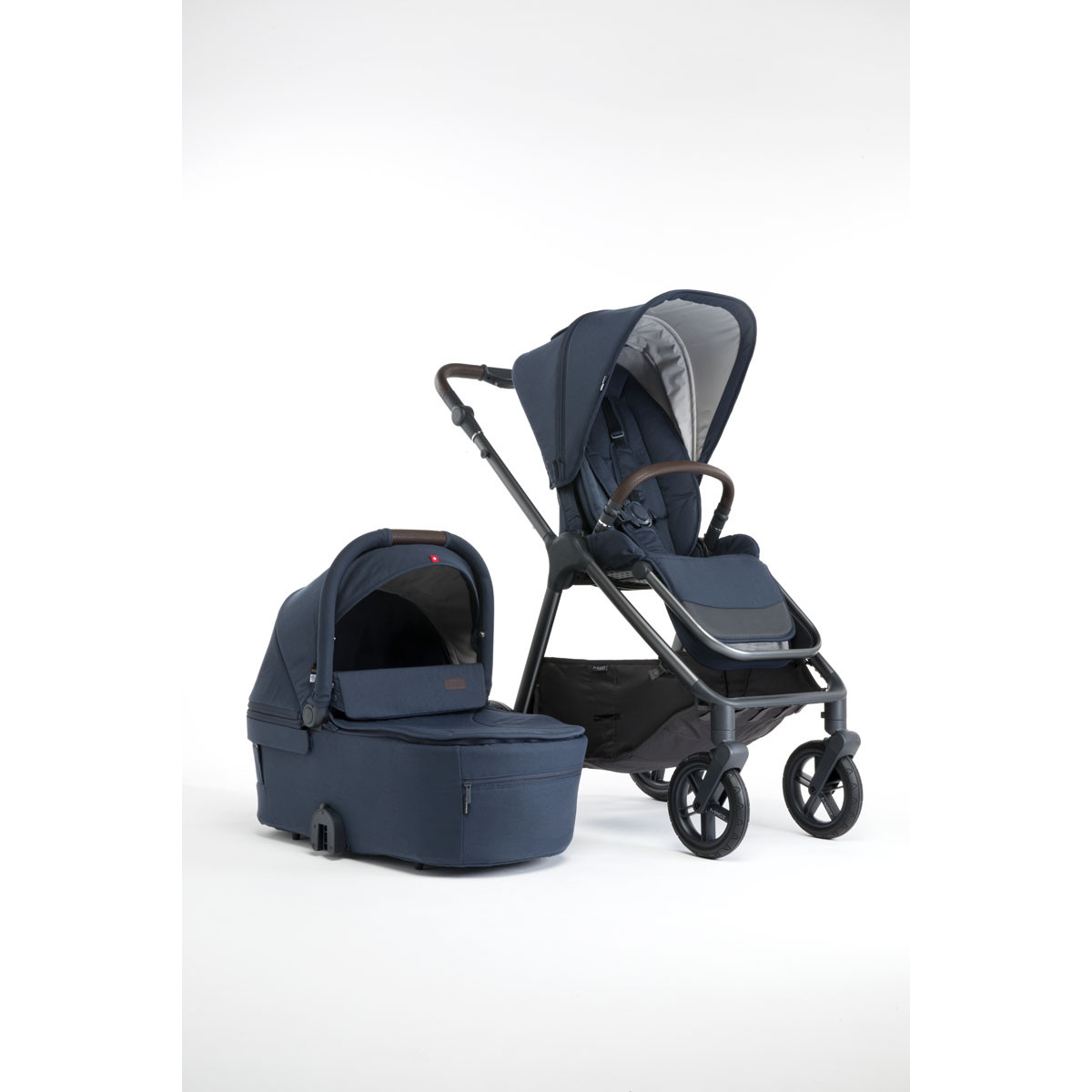 Mast M.5x silla de paseo reversible con capazo Blueberry