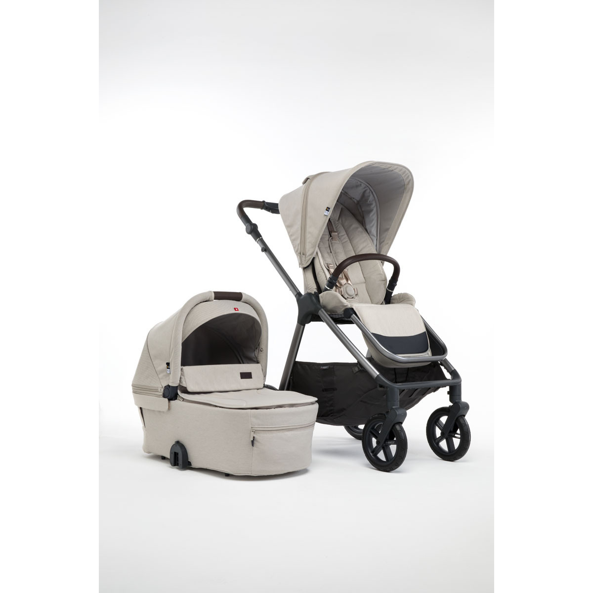 Mast M.5x silla de paseo reversible con capazo lion