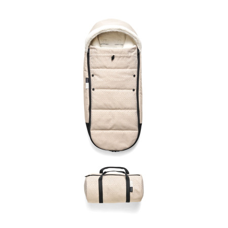 saco de invierno para silla de paseo Yoyo de Stokke con bolsa de transporte en color beige bonpoint