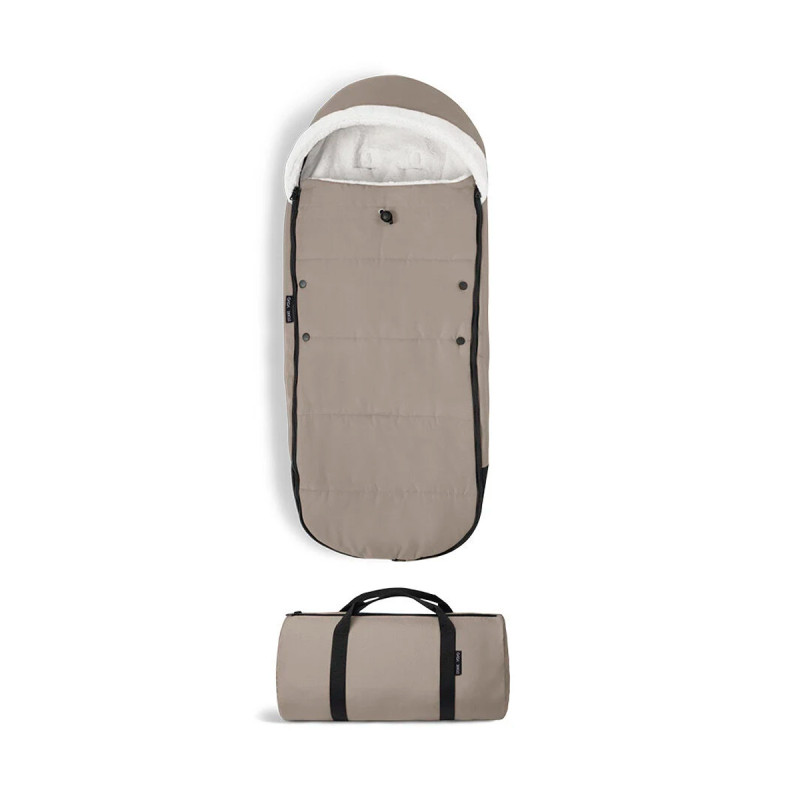 saco de invierno para silla de paseo Yoyo de Stokke con bolsa de transporte en color marrón taupe