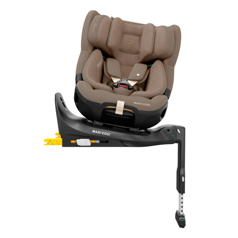 silla de coche para bebé Maxi-Cosi emerald 360 PRO girada en base isofix en color marrón authentic truffle