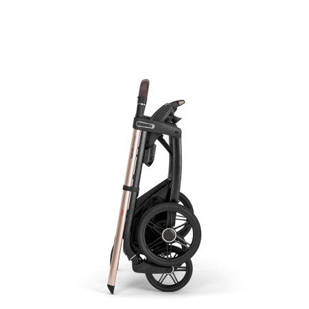chasis palladio plegado del carrito DUO Aptica de Inglesina