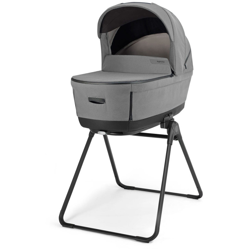 capazo en soporte del carrito DUO Aptica XT de Inglesina en gris canyon grey