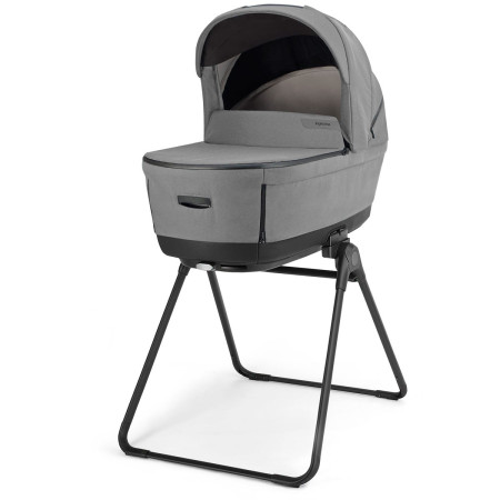capazo en soporte del carrito DUO Aptica XT de Inglesina en gris canyon grey