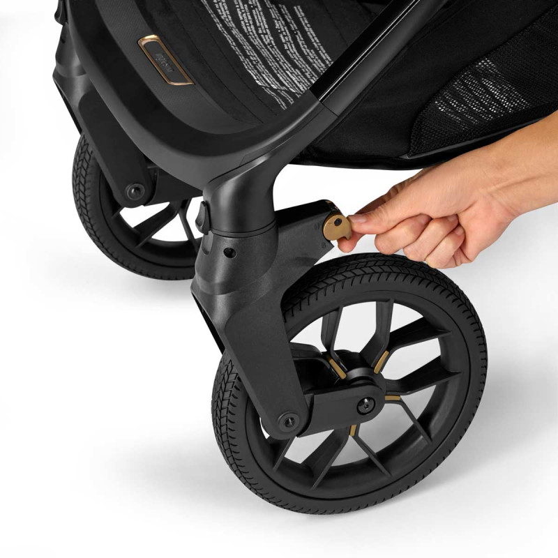 detalle de freno de las ruedas del carrito DUO Aptica XT de Inglesina