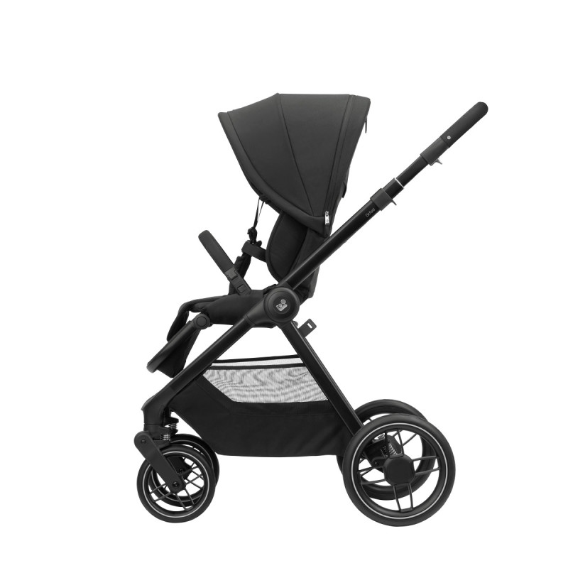 vista lateral de la silla de paseo del carrito de bebé Oxford+ de Maxi-Cosi en negro twillic black