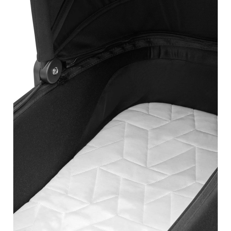 detalle del interior del capazo del carrito de bebé Oxford+ de Maxi-Cosi