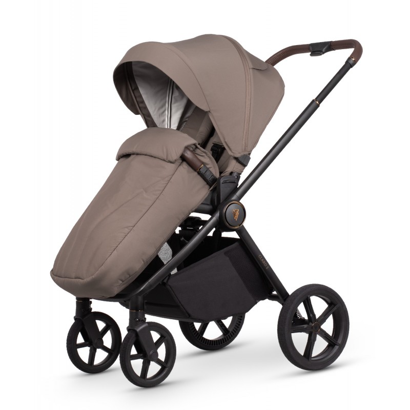 Silla de paseo claro 2 en almond con cubrepies