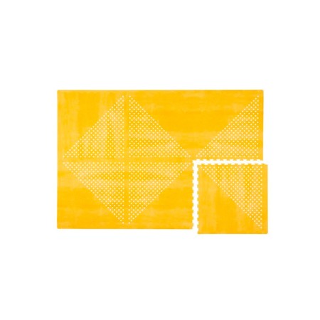 alfombra de juegos Earth de Toddle Kind en amarillo Mustard Flower