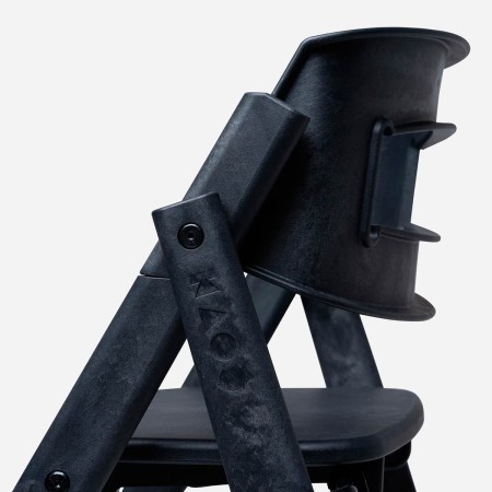detalle de la trona evolutiva plegable Klapp de KAOS en negro Charcoal Black
