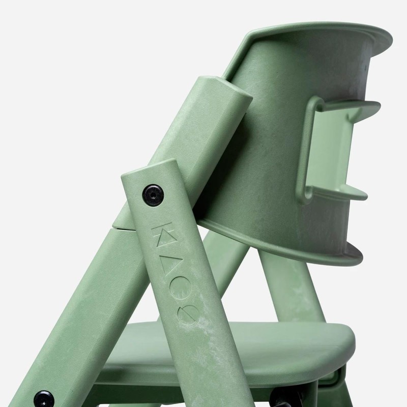 detalle de la trona evolutiva plegable Klapp de KAOS en verde Mineral Green