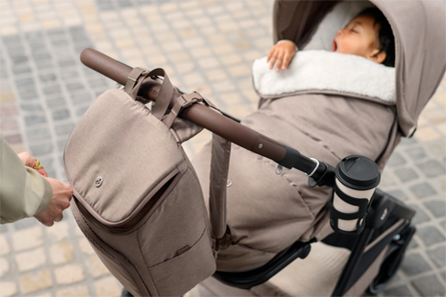 bebé en el capazo Sense del carrito Maxi-Cosi Oxford+
